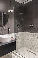 72 AD Suites