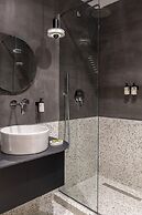 72 AD Suites