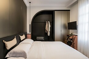72 AD Suites