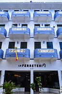 La Ferreteria Apartments