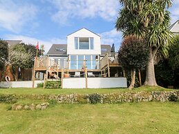 Trewartha Beach House