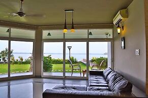 BLUSALZ MANOR Waters Edge Kochi