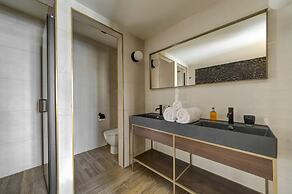 Land's End Boutique Hotel