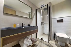 Land's End Boutique Hotel