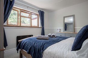 Honeysuckle Cottage - 1 Bedroom - Amroth