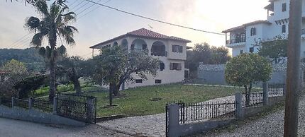 Apt - Sleeps 5 - Pets Ok - Balcony - Parking