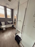 Contractor Accommodation - Cacco