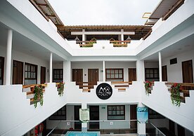 Hotel On The Rock
