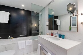 SuperHost - Spacious Apartment With Panoramic Skyline Views I Address 