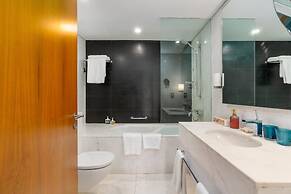 SuperHost - Spacious Apartment With Panoramic Skyline Views I Address 