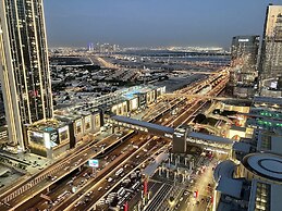 SuperHost - Luxurious Apartment With Breathtaking Skyline View - Addre