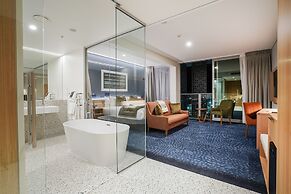 The Langlands Hotel