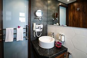 Regenta Suites Gurugram, Sector 49 Sohna Road
