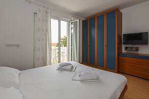 Seagull Apartments & Studios