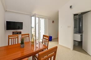 Seagull Apartments & Studios