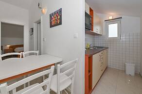 Seagull Apartments & Studios