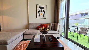 Marco Polo - Serene 1 BR APT amidst Golf Course with Gym & Pool
