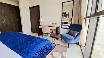 Marco Polo - Serene 1 BR APT amidst Golf Course with Gym & Pool