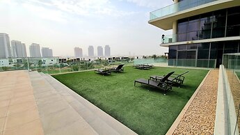Marco Polo - Serene 1 BR APT amidst Golf Course with Gym & Pool