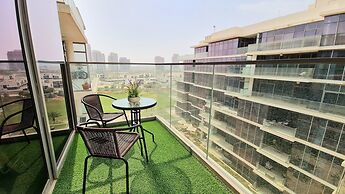 Marco Polo - Serene 1 BR APT amidst Golf Course with Gym & Pool