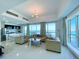 Luxe Apt with Panoramic Views and Terrace