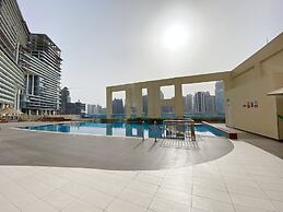  Luxe Apt with Panoramic Views and Terrace