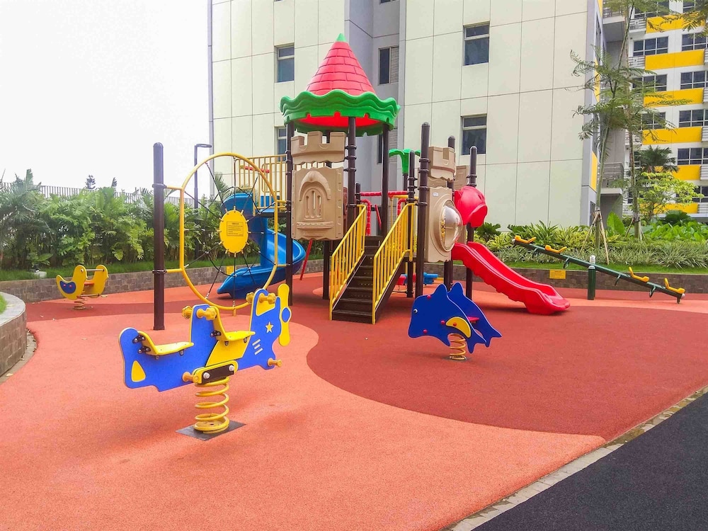 Comfortable Studio at Springlake Summarecon Apartment near Mall