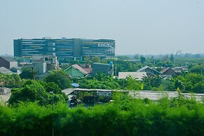 Studio Apartment at The Springlake View Summarecon with Mall View