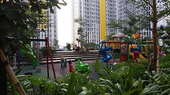 Comfortable and Lovely 2BR Apartment at Springlake Summarecon