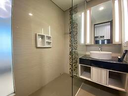 Modern and Spacious Studio Room at Green Kosambi Apartment