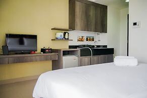 Cozy and Sweet Studio at Paramount Skyline Apartment