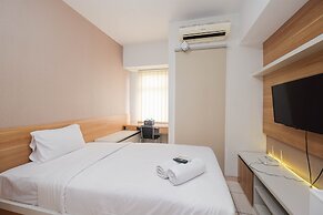 Modern Studio with Great Lake View at Springlake Summarecon Apartment