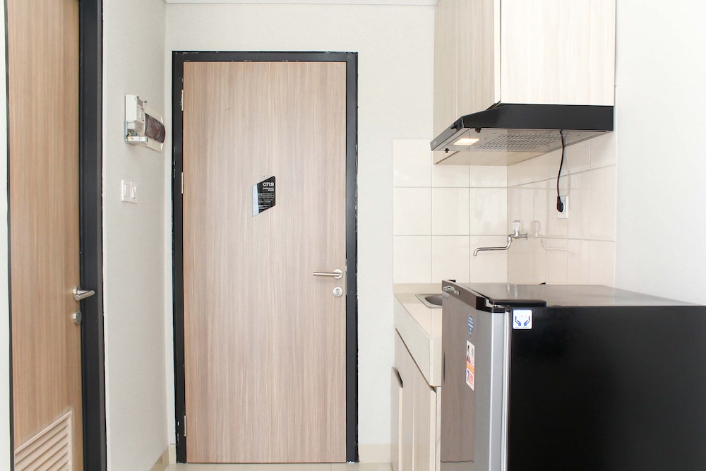 Comfortable Studio at Monroe Tower Apartment