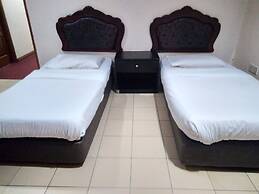 OYO 90376 Centre Point Hotel