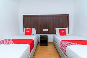 OYO 90375 Reggae Inn