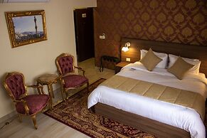 Khan Khediwe Hotel