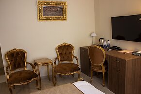 Khan Khediwe Hotel