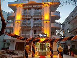 Twins Hotel
