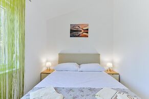Cascade villas with private garden and jacuzzi