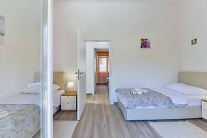 Cascade villas with private garden and jacuzzi