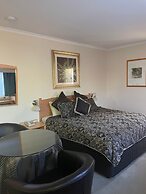 The Oxley Motel