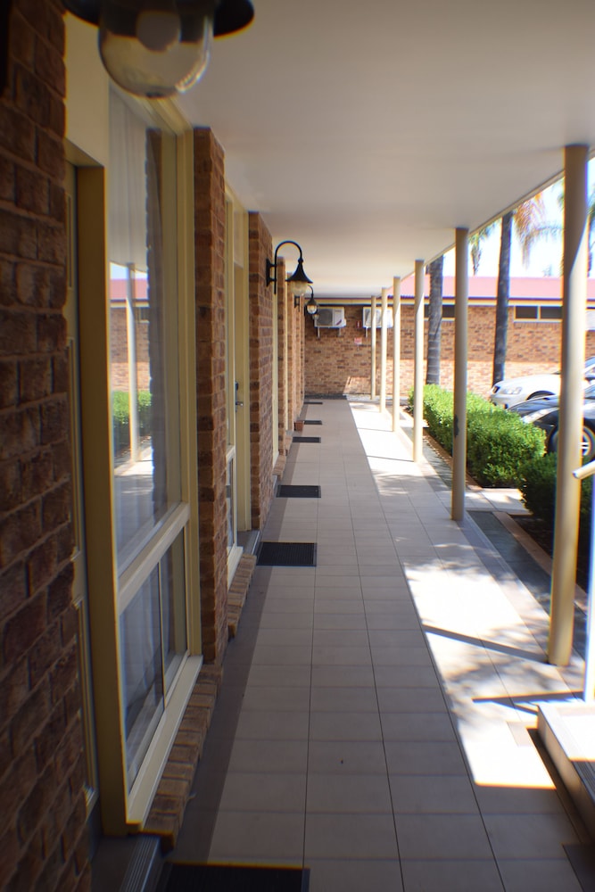 The Oxley Motel