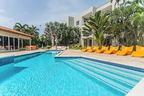Lovely Condo at Eagle Beach! Great Views