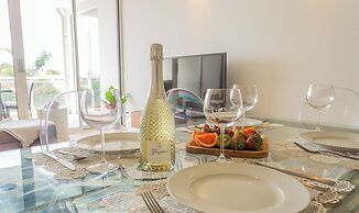 Lovely Condo at Eagle Beach! Great Views