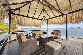 Private Beach Ocean Front Boat Dock Tiki Bar