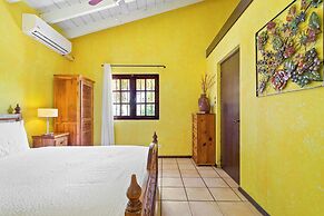 Mexican Style Villa With Private Pool, Free Utilities