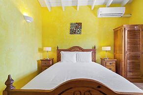 Mexican Style Villa With Private Pool, Free Utilities