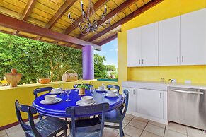 Mexican Style Villa With Private Pool, Free Utilities