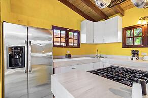 Mexican Style Villa With Private Pool, Free Utilities