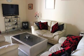 2-bed Bungalow Sleeps 4